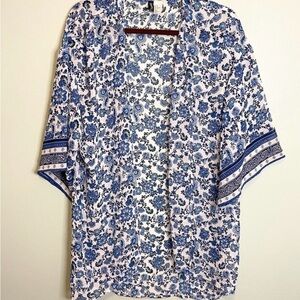 H&M Blue Floral Overthrow Shawl Size Medium